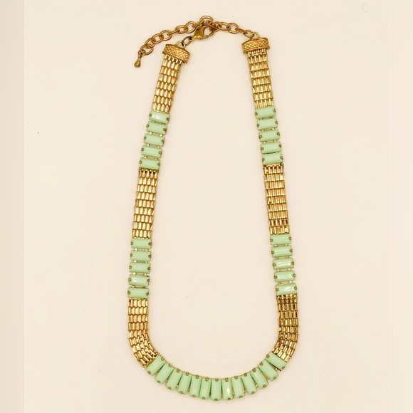 Vintage Mint Green and Gold Necklace - Picture 4 of 9